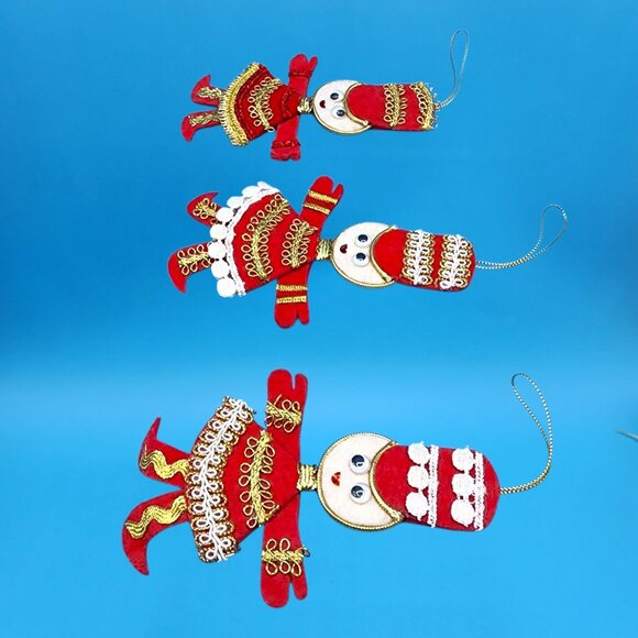 Vintage Red Felt Toy Soldier Ornaments w/ Googly Eyes & Gold Trim 1960s v1 - Picture 8 of 11